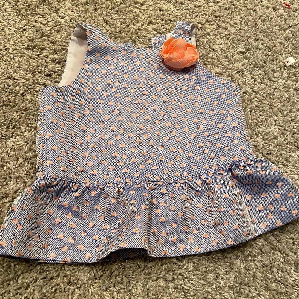 Button back sleeveless top